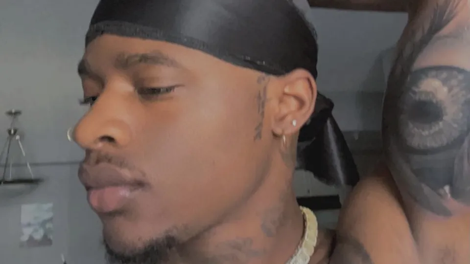 *HUNG* str8 Black teen showers - ThisVid.com