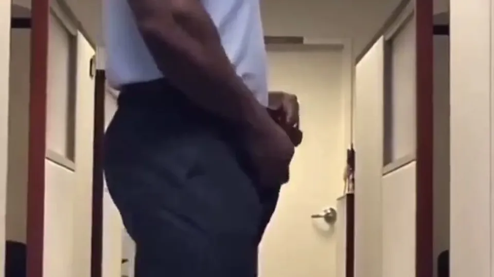 Hunk African American Bored at Work - ThisVid.com