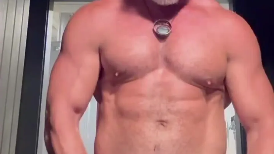 I need a Dilf like This - ThisVid.com