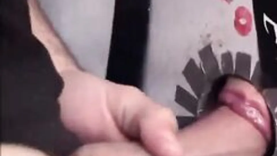 I put dick in the glory hole