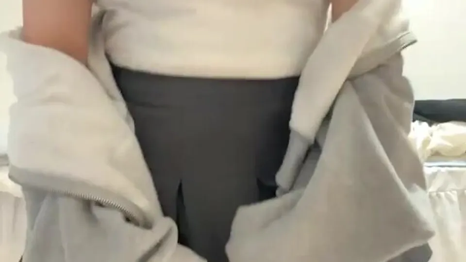 I want you to see me go crazy....I dont have a cute face when I cum.... [Kira 18 years old] - FC2 Live Adult 2024-12-25 00_20 