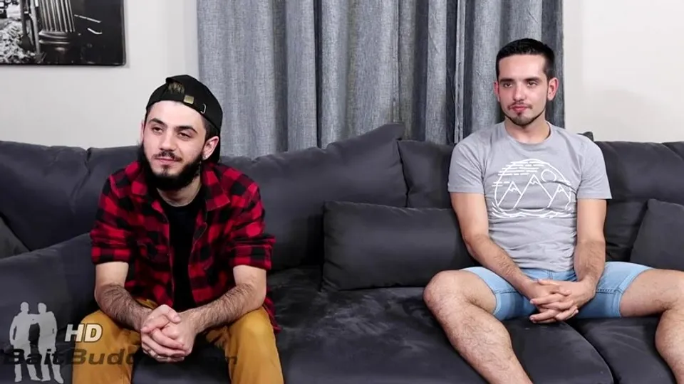If you like hairy guys. . . . - ThisVid.com
