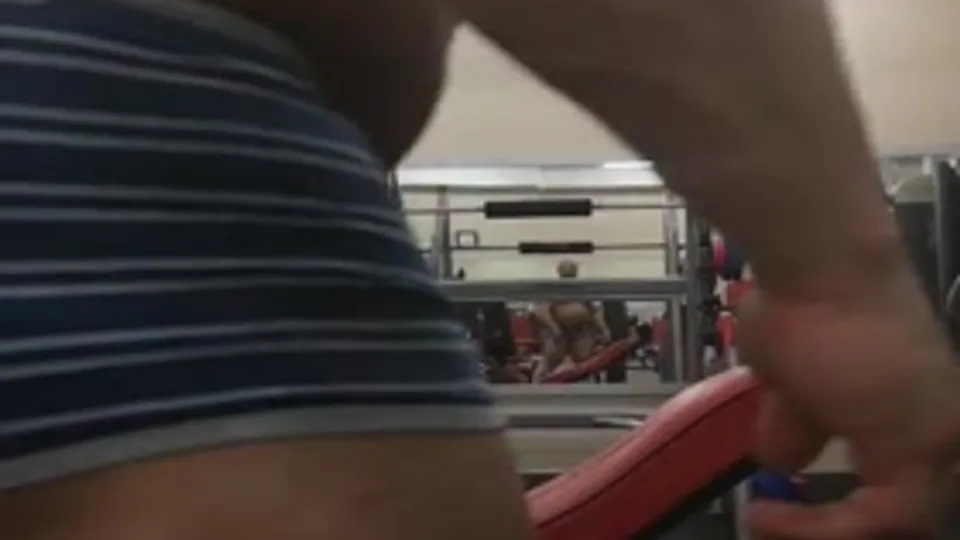 Igor Illes: Off-Season Posing