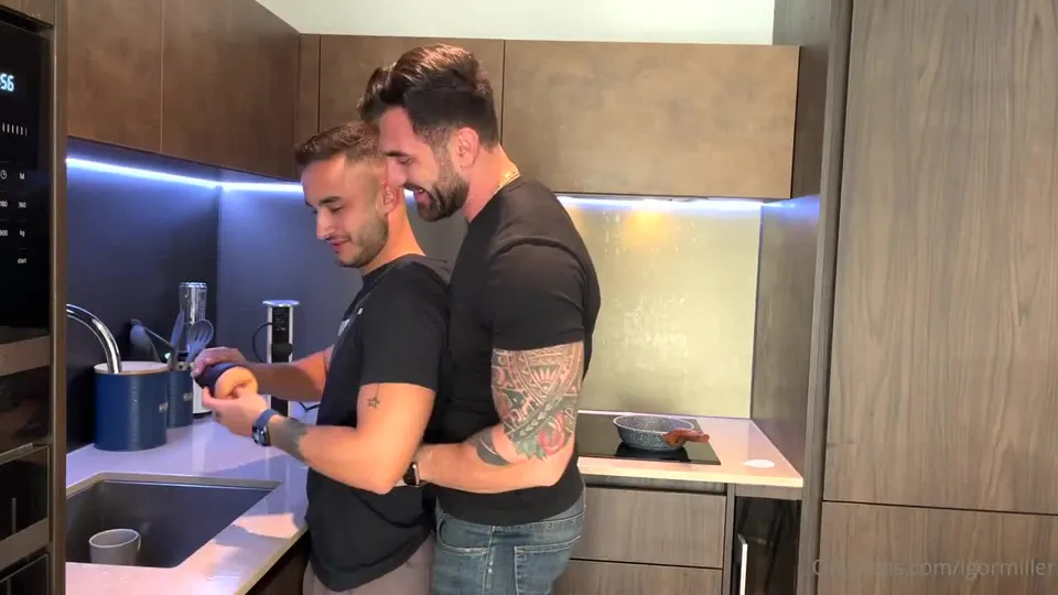 Igor Miller & Hugeajax.mp4
