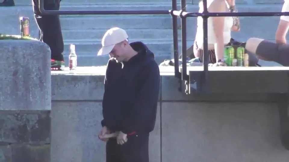 ثريوسم بلون ساطع