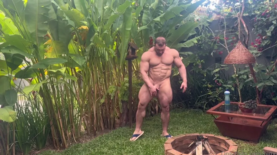 im standing out here naked surrounded by nature by bigxx  — PornOne ex vPorn