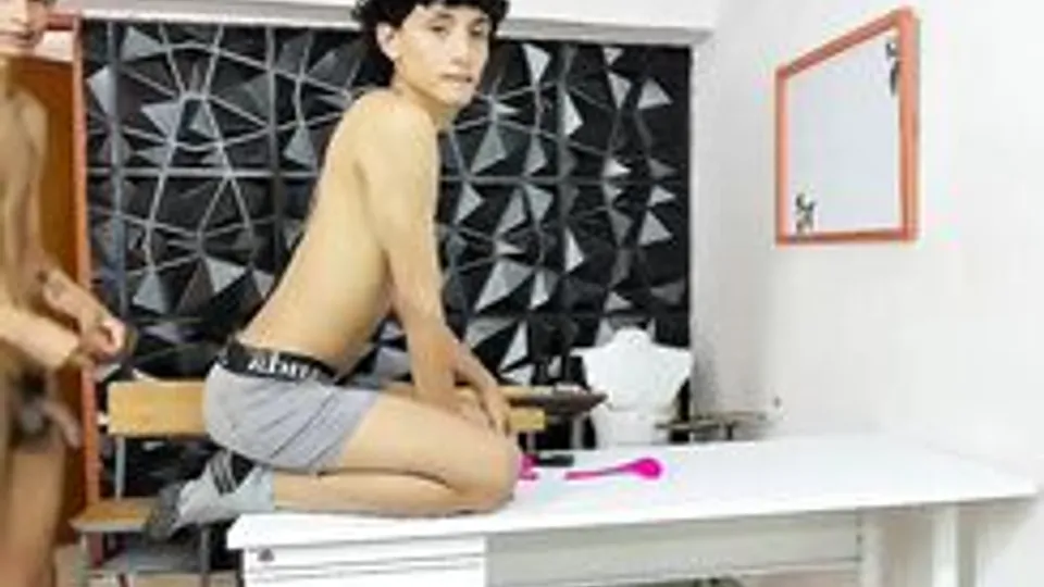 Impressive WEB TWINKS