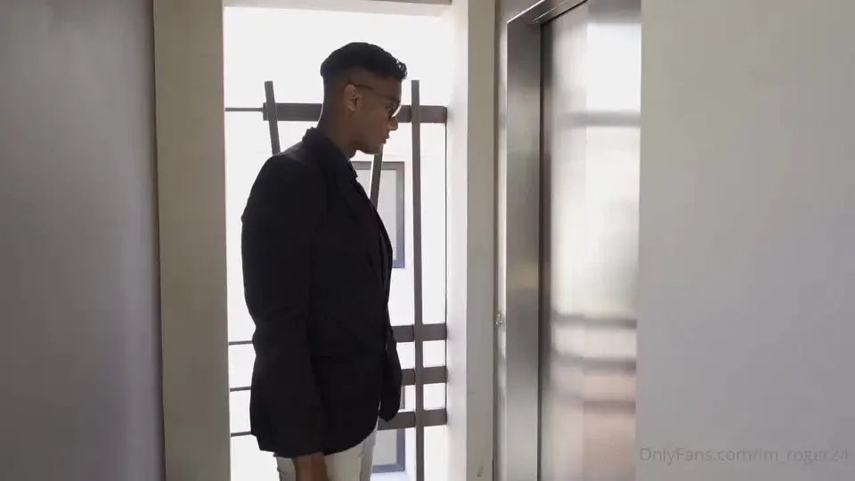 ImRoger (Roger) Super Sexy Power Vers Horny Black Dude FlipFucking, Horny Ebony Interracial And Group Fuck (11).mp4