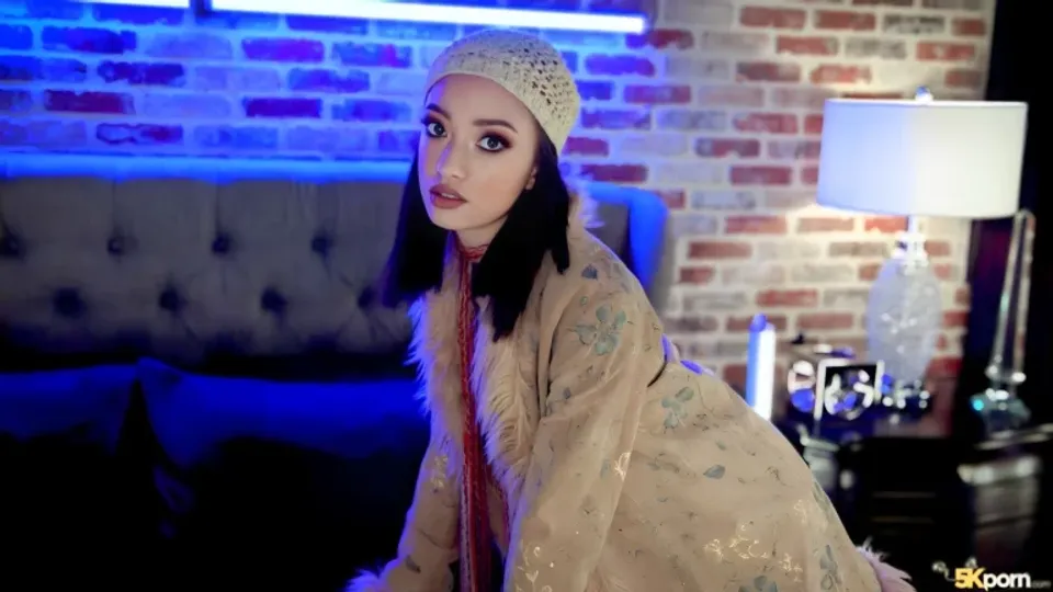 لقاء حميمي لريان ماديسون وسكارليت بلوم