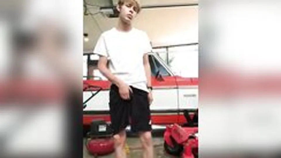 In the Garage Alone Boys Porn