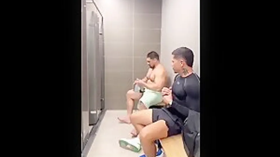 🔥In the gym shower🩲 beefymuscle.com