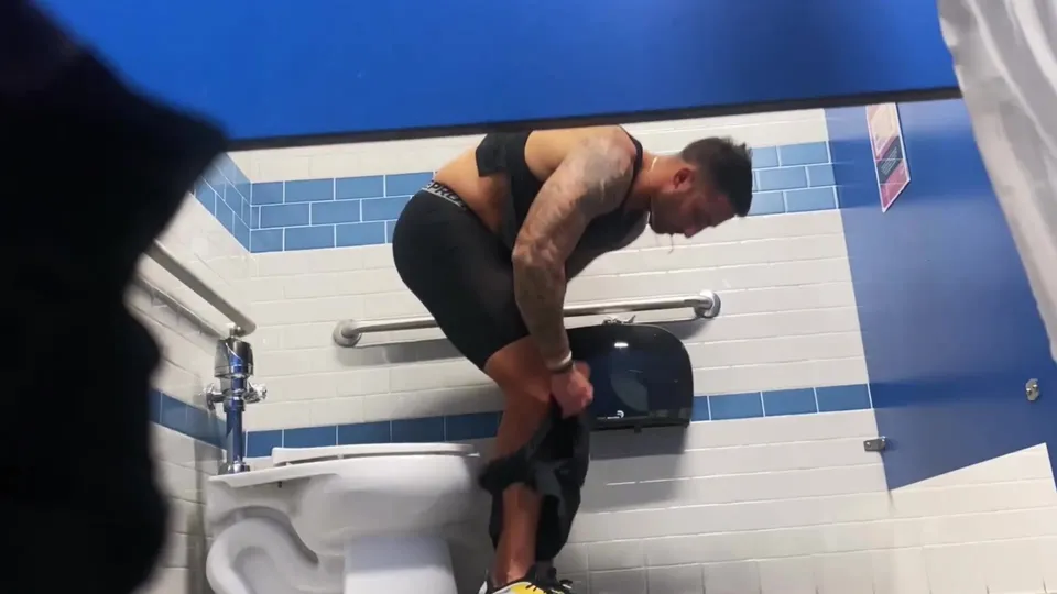 In the Gym - ThisVid.com