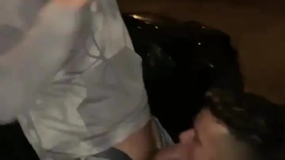 In the street - video 26 - ThisVid.com