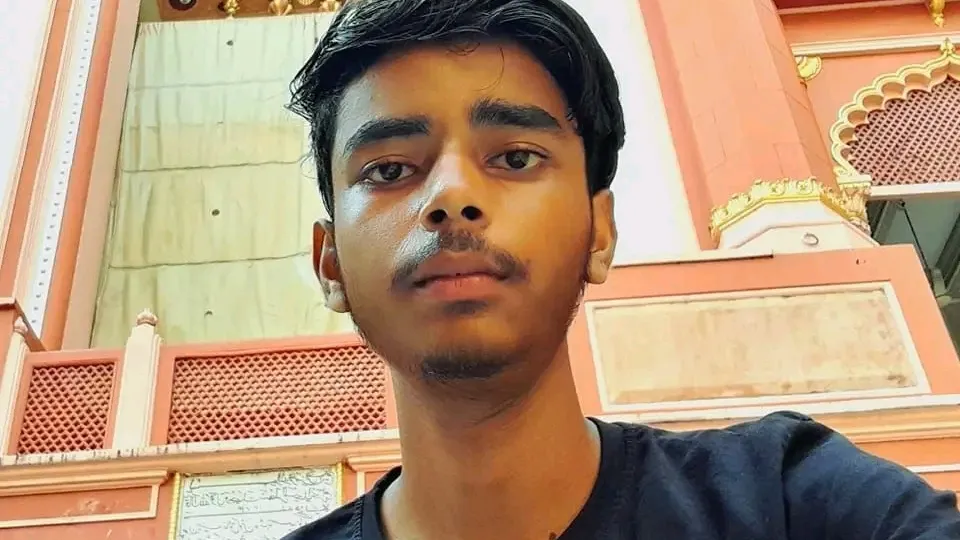 Indian boy - video 19 - ThisVid.com