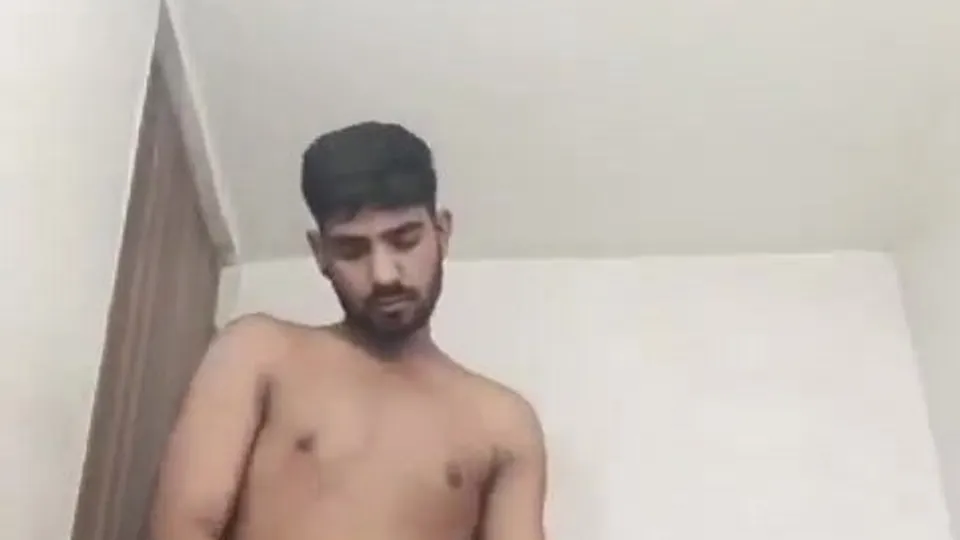Indian hot boy mouth fucking - ThisVid.com