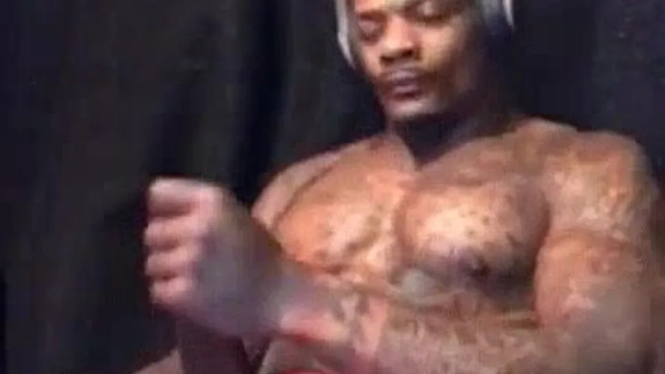 Inked bbc muscle stud cumming - ThisVid.com