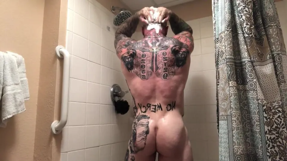 INKED BEAST - ThisVid.com