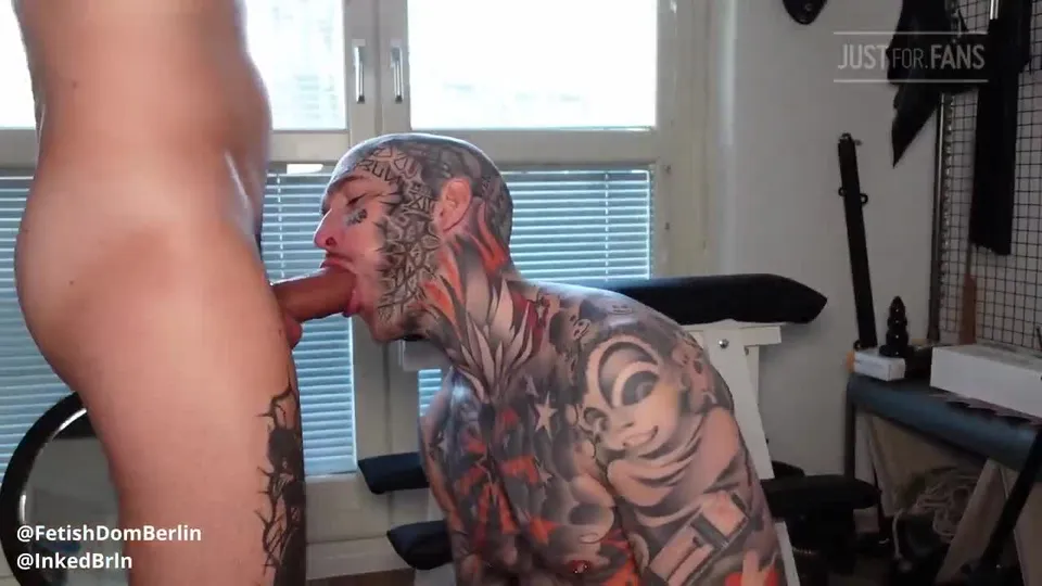 InkedBrln Nude Leaks Gay Porn, Tatted Masculine Dude Bottoming And Hard Ass Fucked Bareback (5).mp4