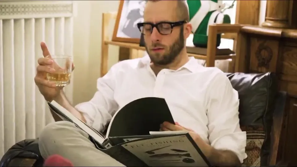 Inside dad's man-cave - ThisVid.com