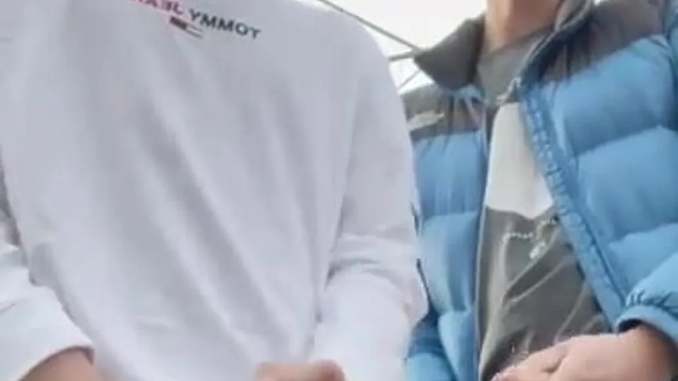Instgrammer couple 1eak cum on the camera together - ThisVid.com