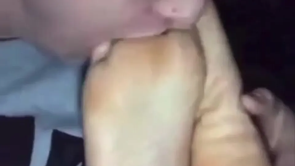Intense feet worship - ThisVid.com