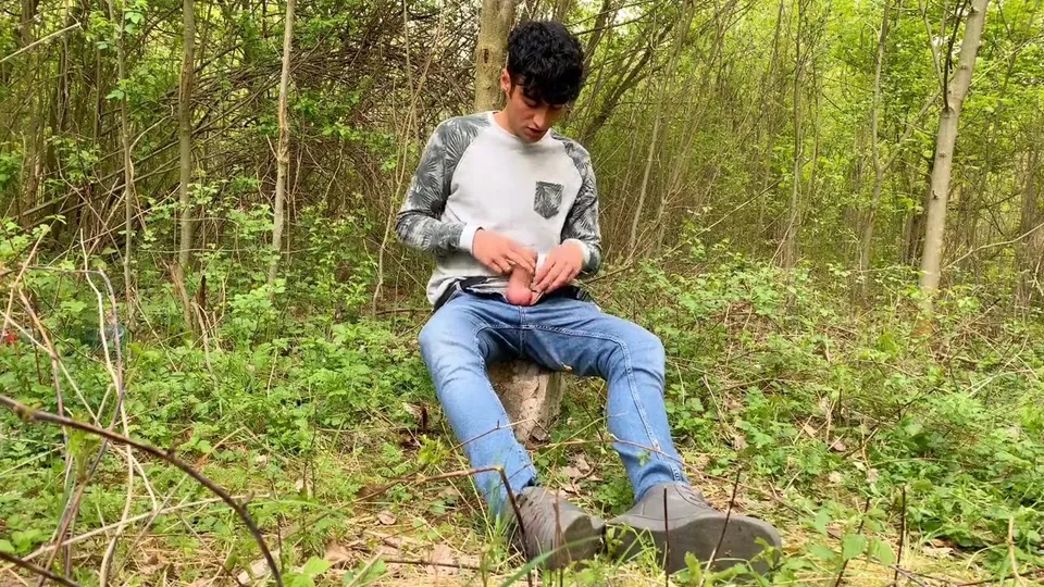 INTENSE PUBLIC JERKING WITH TIED BALLS - BOUNCING TWINK BALLS