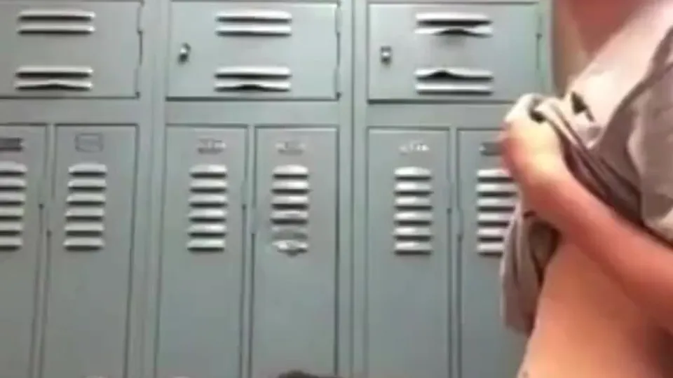 Interracial locker room blowjob - ThisVid.com