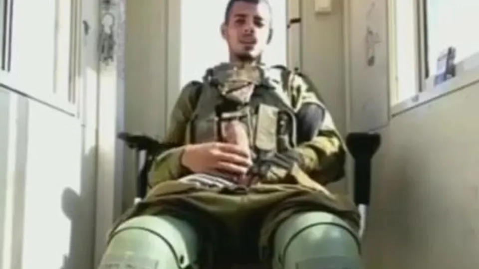 Israeli soldier cums - ThisVid.com