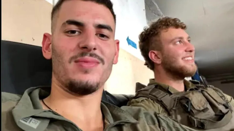 ISRAELI SOLDIERS 8 זין של חייל ישראלי - ThisVid.com