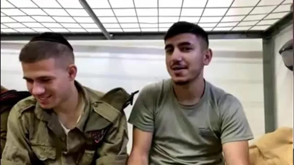 ISRAELI SOLDIERS 9 זין של חייל ישראלי - ThisVid.com