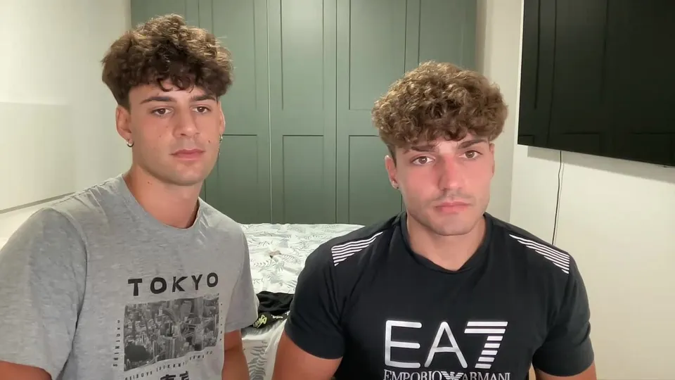 Italian Boyfriends Suck Each Other's Cock In Bed - ThisVid.com