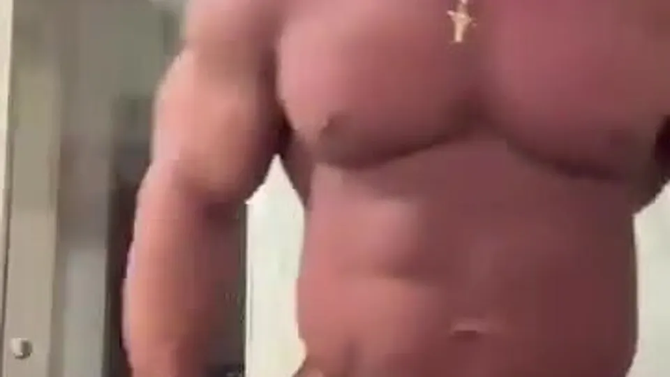 Italian IFB Pro Bodybuilder...naked - ThisVid.com