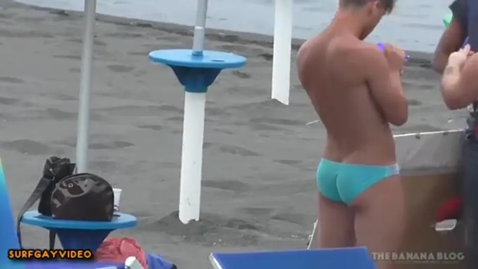 Italian speedo boy - ThisVid.com