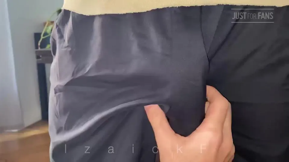 Izaick Horny Cockthirsty Bottoms, Dick Suckers, Ball Licking, Cum Swallowing Oral (19).mp4
