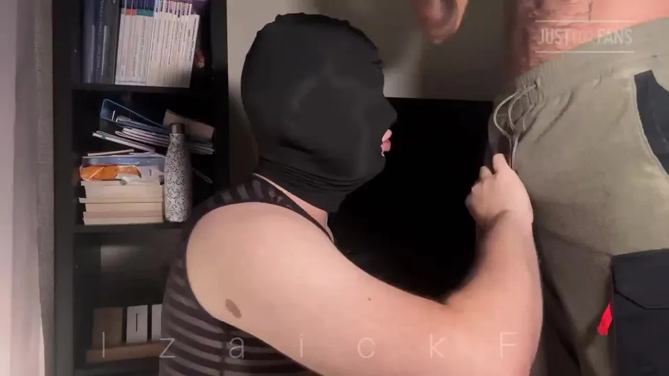 Izaick Horny Cockthirsty Bottoms, Dick Suckers, Ball Licking, Cum Swallowing Oral (25).mp4