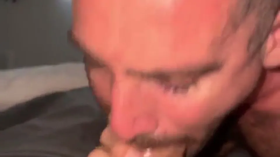 IzaickF's Intimate Solo Session