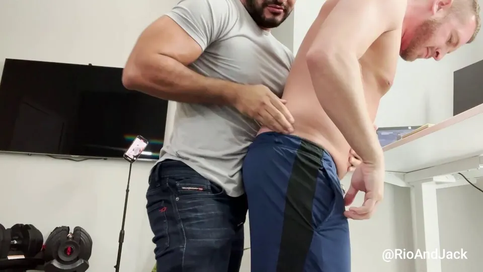 Jack Allen & Rio Banks - Working Hard - GAYFORUS