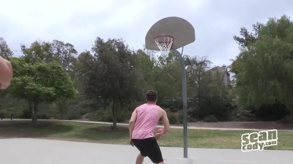 แจ็กและเจย์เดน: หล่นน้ำมันเปลือย