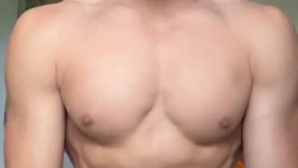 Jack Vander flexing