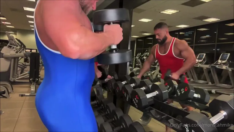 Jake Daniel & Mike Russo flip fuck in Gym Bathroom.mp4
