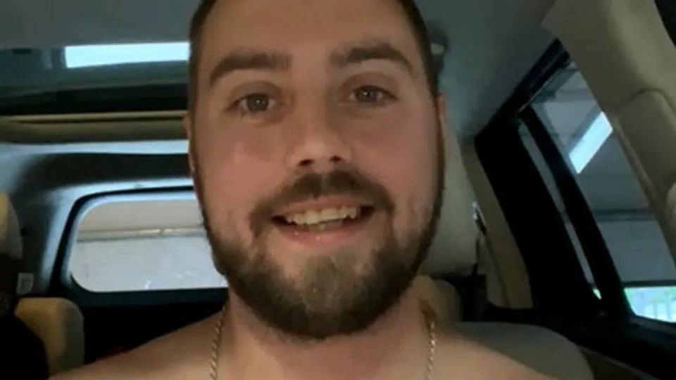 James, 30yo from the USA - ThisVid.com