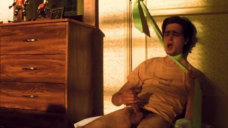 James_Ransone_kenpark - ThisVid.com