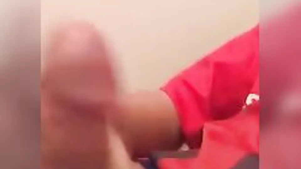 Japanese Twink Masturbates to Cumshot