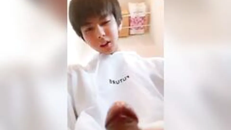 일본 소년 집 masturbates