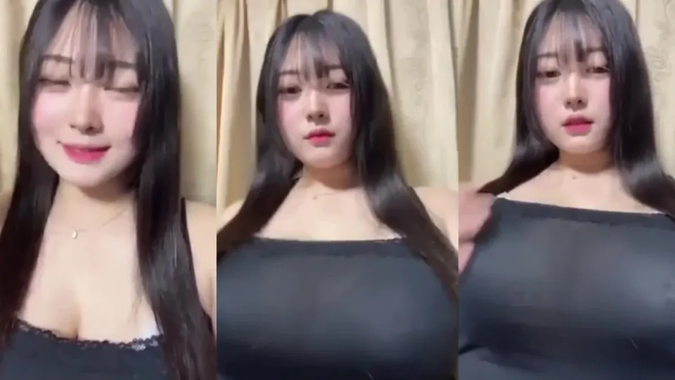 Japanese girl with big breasts strips and takes selfie 
