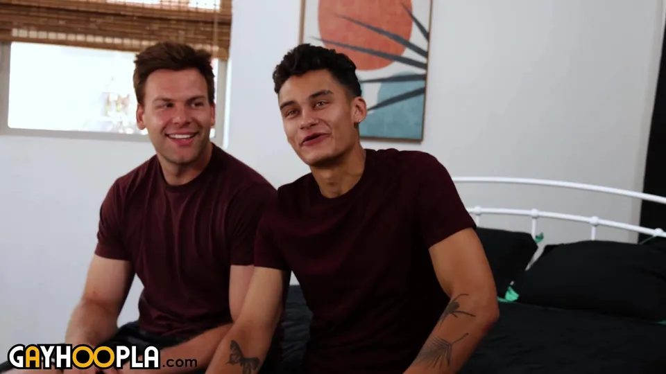 Jaxon Grey Bends Over Calvin Russe And Makes Him Cum From His Strokes (1080p)