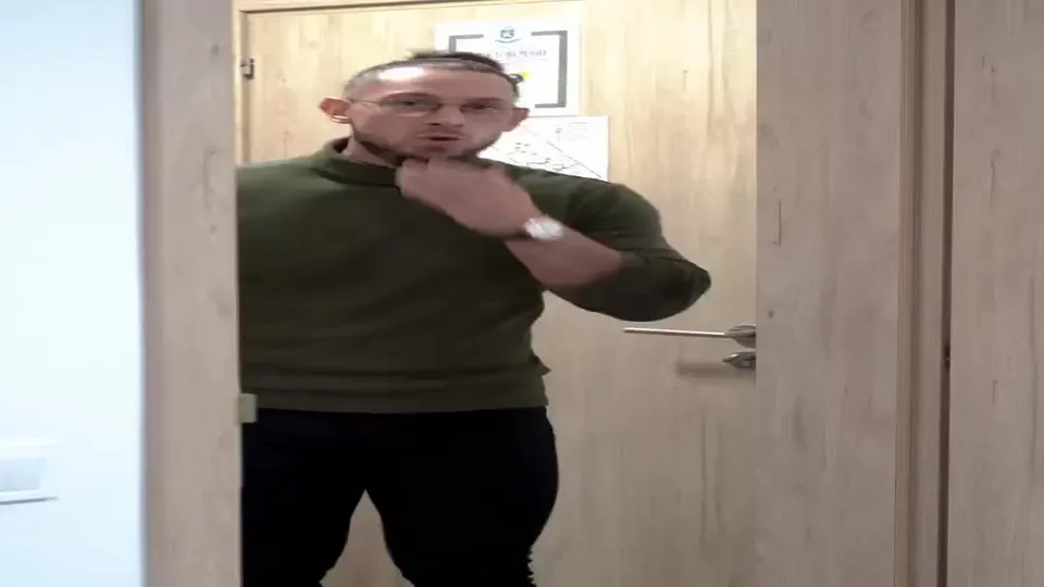 JeidVine Handsome Muscular Gym Stud Straight Guy Loves Sucking Dildo, Jerks Off, Fucks Himself With CockToy (8).mp4