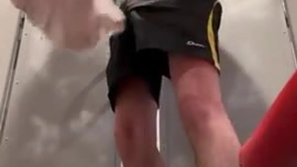 Jerk off in public places 1 - ThisVid.com