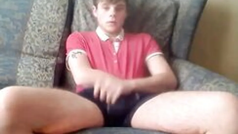 Twink Masturbates to Cum