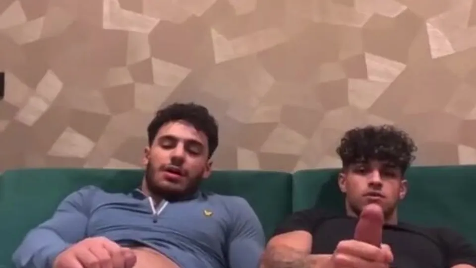 Jerking off 2024 - ThisVid.com